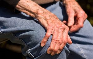 Bệnh người cao tuổi thường do nhiều nguyên nhân gây ra