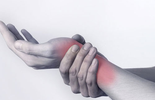 Bài thuốc hay giúp bạn chữa đau cổ tay hiệu quả